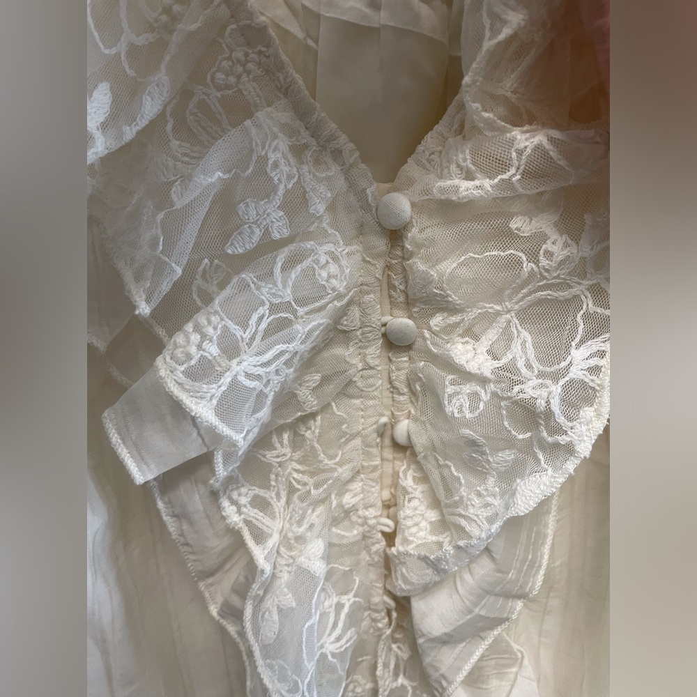 Elegant Lace Ruffle Top - Cream - Picture 8 of 11